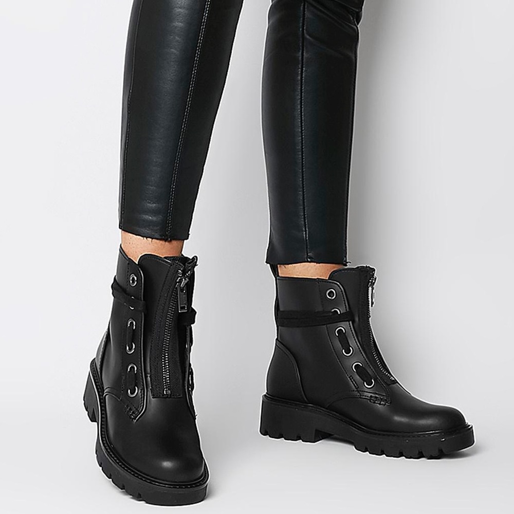 UGG black Daren zip up boot